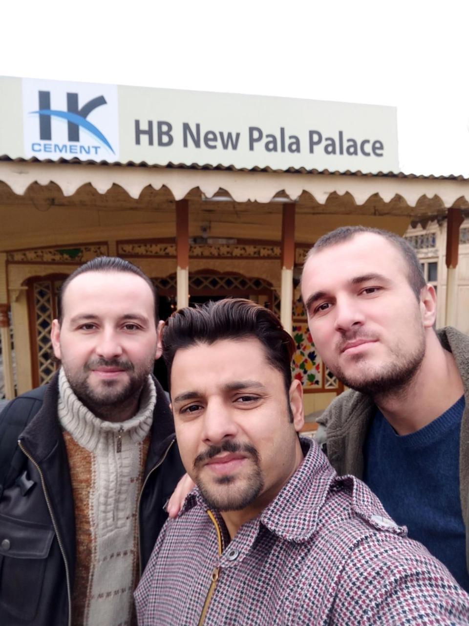 House Boat New Pala Palace Srīnagar Exterior foto